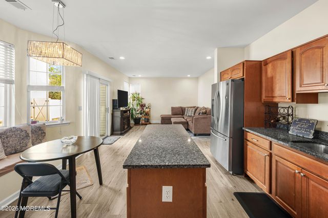 41 Tall Oaks Court, Old Bridge, NJ 08857