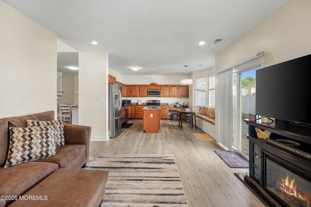 41 Tall Oaks Court, Old Bridge, NJ 08857