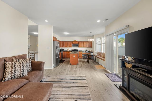 41 Tall Oaks Court, Old Bridge, NJ 08857