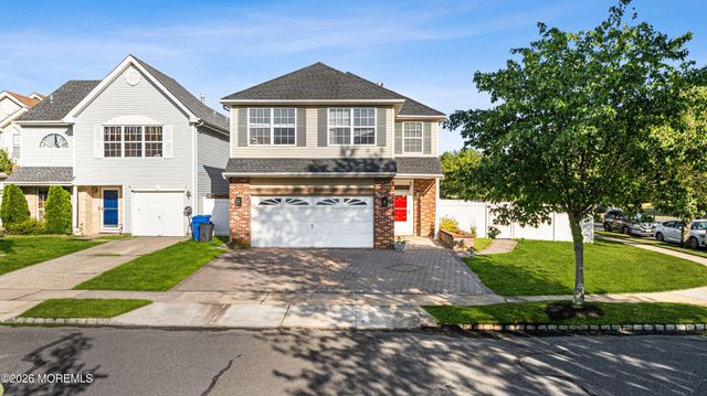 41 Tall Oaks Court, Old Bridge, NJ 08857