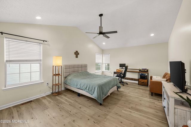 41 Tall Oaks Court, Old Bridge, NJ 08857