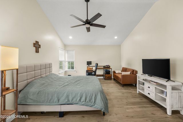 41 Tall Oaks Court, Old Bridge, NJ 08857