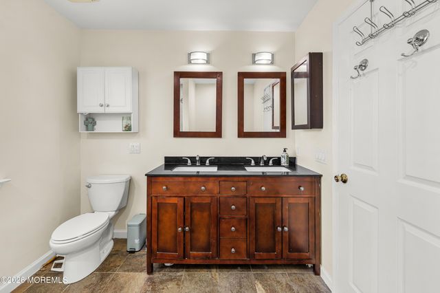 41 Tall Oaks Court, Old Bridge, NJ 08857