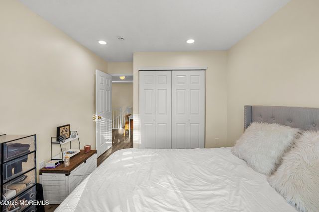 41 Tall Oaks Court, Old Bridge, NJ 08857