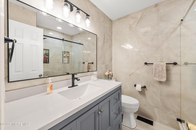 41 Tall Oaks Court, Old Bridge, NJ 08857
