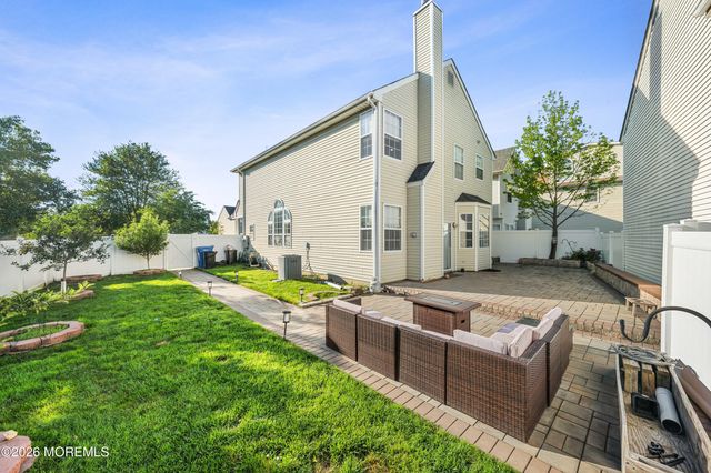 41 Tall Oaks Court, Old Bridge, NJ 08857