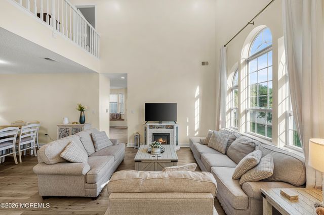 41 Tall Oaks Court, Old Bridge, NJ 08857