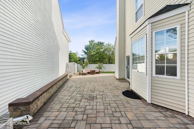 41 Tall Oaks Court, Old Bridge, NJ 08857
