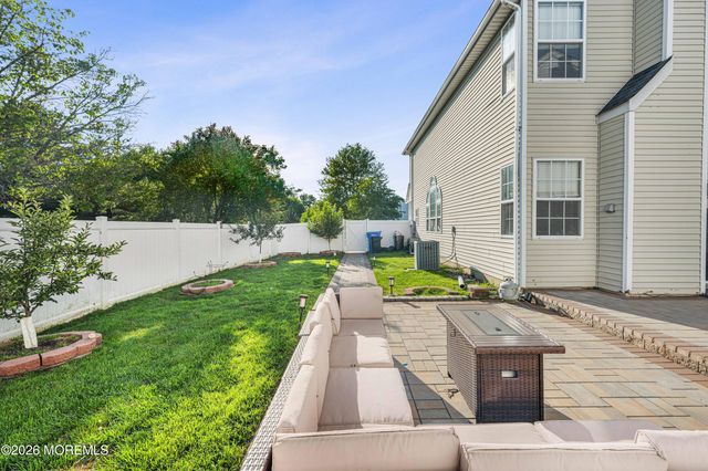 41 Tall Oaks Court, Old Bridge, NJ 08857