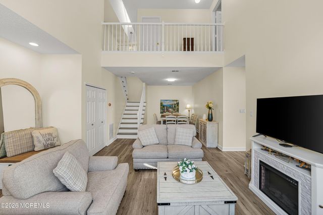 41 Tall Oaks Court, Old Bridge, NJ 08857
