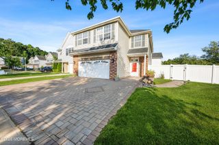 41 Tall Oaks Court, Old Bridge, NJ 08857