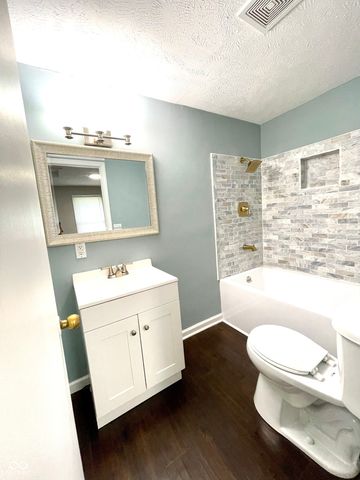 4950 E 18th Street, Indianapolis, IN 46218