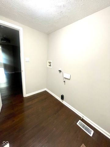 4950 E 18th Street, Indianapolis, IN 46218