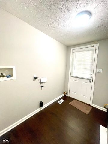 4950 E 18th Street, Indianapolis, IN 46218