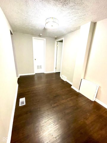 4950 E 18th Street, Indianapolis, IN 46218