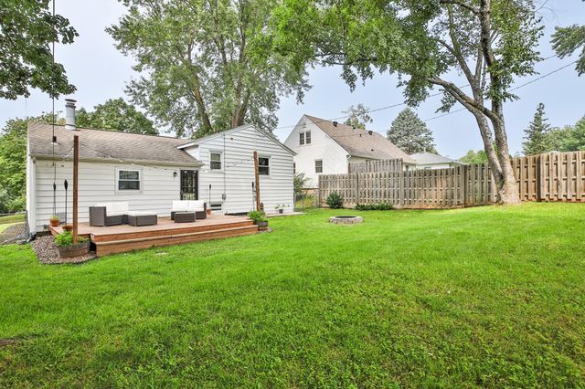 1612 2nd Avenue NE, Rochester, MN 55906