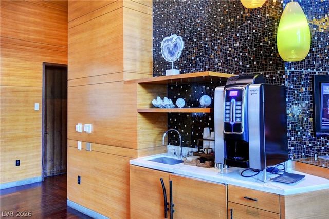 3750 South Las Vegas Boulevard 3707, Las Vegas, NV 89158