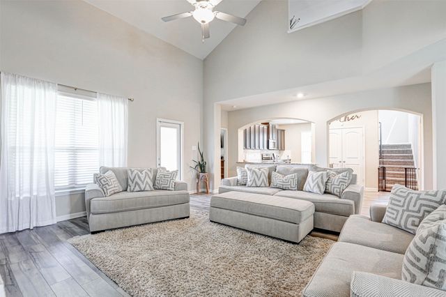 1052 Maidenhair Lane, Crowley, TX 76036