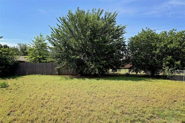620 Willow Ridge Place, Edmond, OK 73003