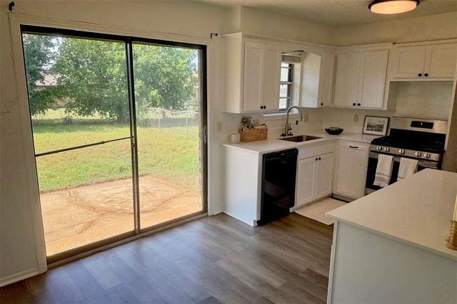 620 Willow Ridge Place, Edmond, OK 73003