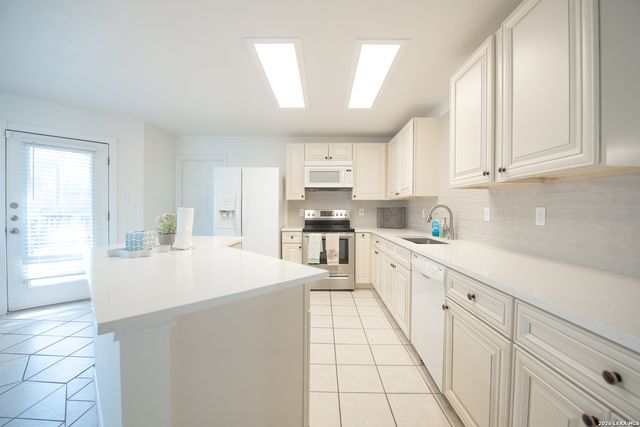 15822 Pleasant Well Drive, San Antonio, TX 78247