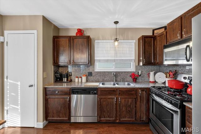 819 Oak Avenue, Valley Park, MO 63088