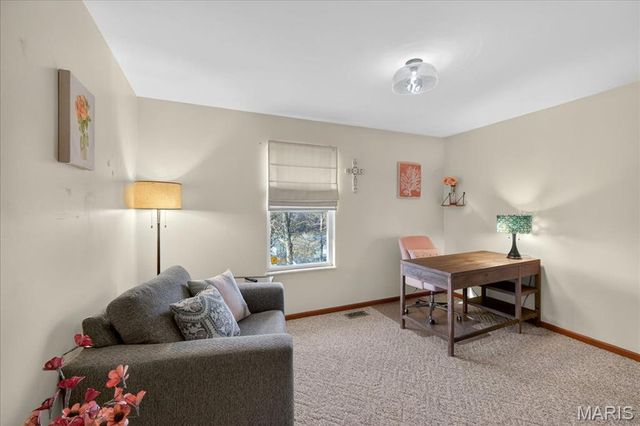 819 Oak Avenue, Valley Park, MO 63088