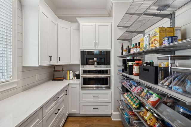 8531 Heirloom Blvd, College Grove, TN 37046