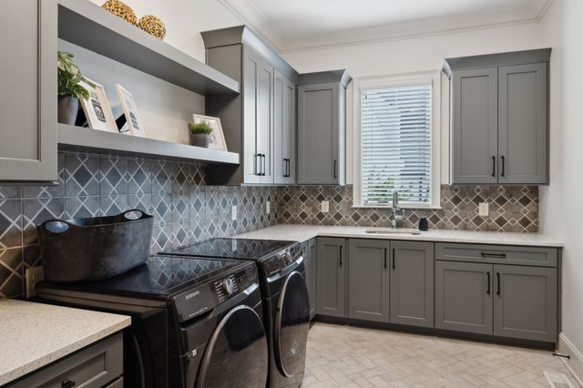 8531 Heirloom Blvd, College Grove, TN 37046