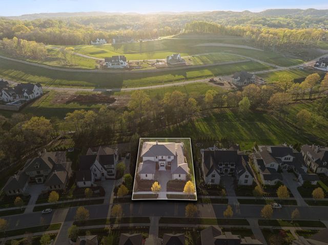 8531 Heirloom Blvd, College Grove, TN 37046