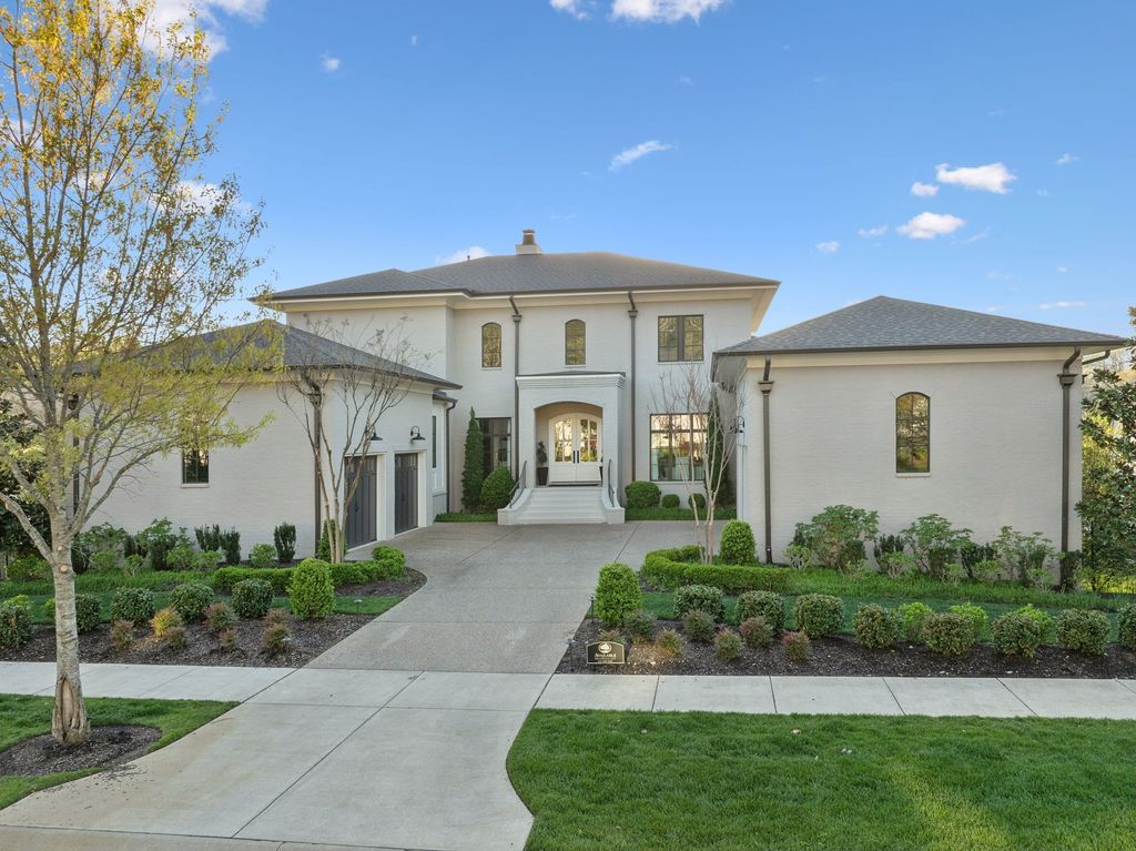 8531 Heirloom Blvd, College Grove, TN 37046