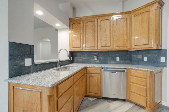 402 Ranch Road, Granbury, TX 76049