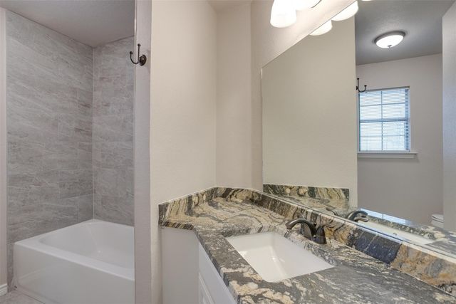 402 Ranch Road, Granbury, TX 76049