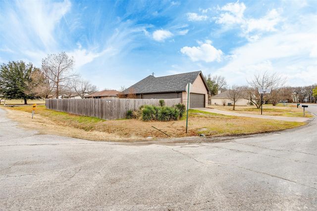 402 Ranch Road, Granbury, TX 76049