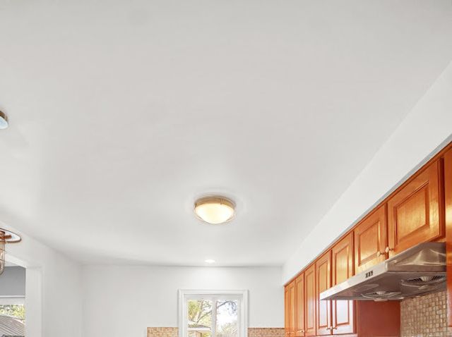 22248 KARLOV Avenue, Richton Park, IL 60471