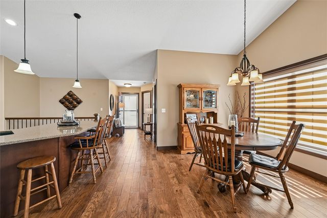 6935 Waterview Drive SW, Cedar Rapids, IA 52404