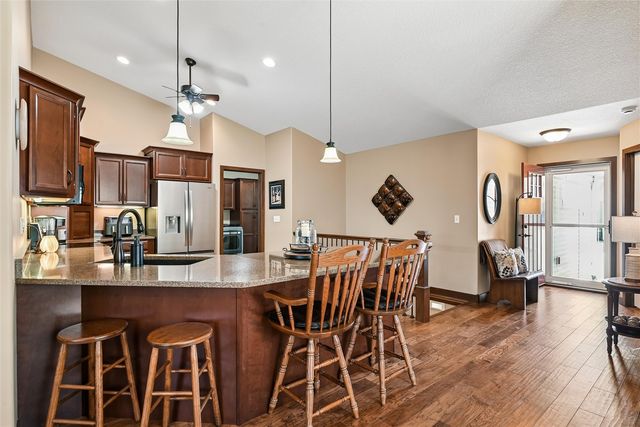 6935 Waterview Drive SW, Cedar Rapids, IA 52404