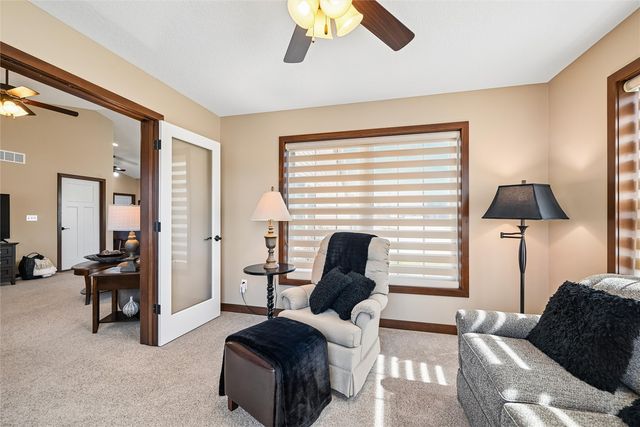 6935 Waterview Drive SW, Cedar Rapids, IA 52404