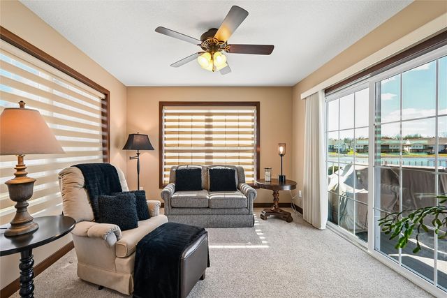 6935 Waterview Drive SW, Cedar Rapids, IA 52404