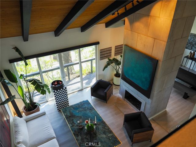 5177 Medina Road, Woodland Hills, CA 91364