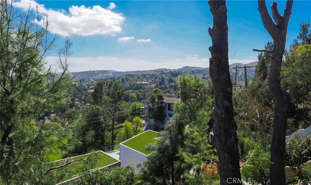 5177 Medina Road, Woodland Hills, CA 91364
