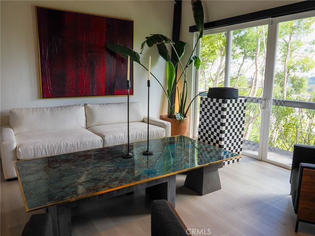 5177 Medina Road, Woodland Hills, CA 91364