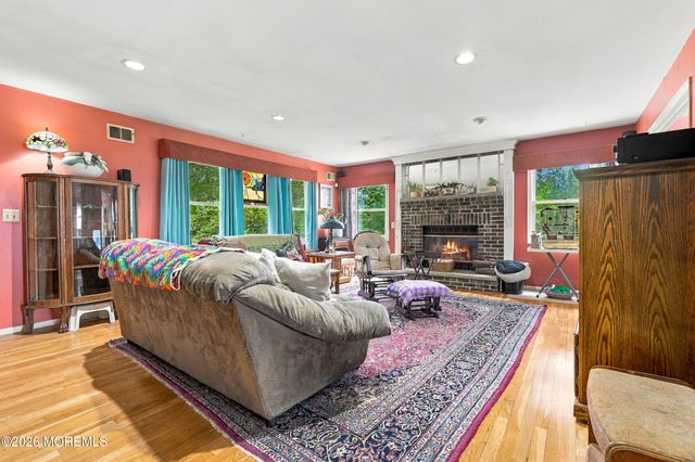 313 Pfister Road, Jackson, NJ 08527