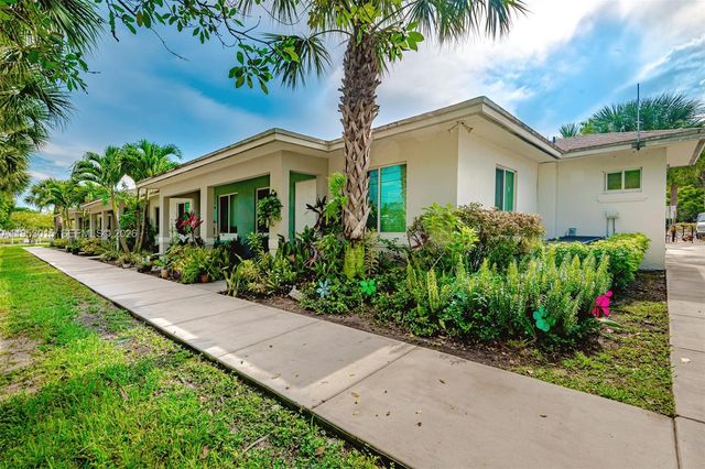 20690 NW 27 Avenue, Miami Gardens, FL 33056