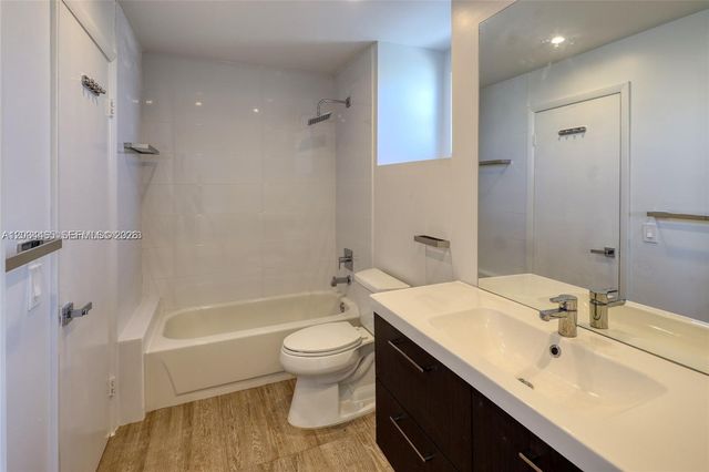 4761 NW 98th Place, Doral, FL 33178