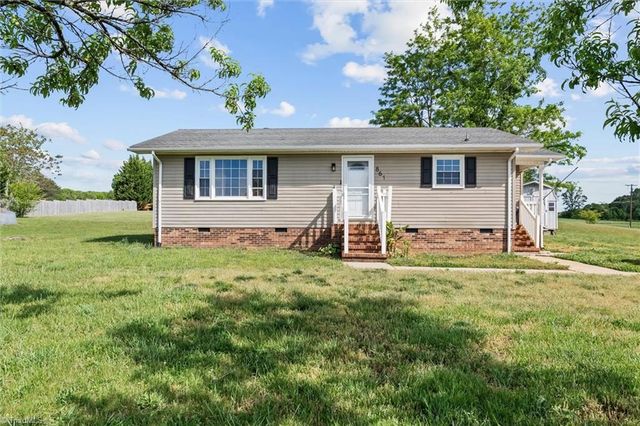 861 Creed Road, Ararat, NC 27007