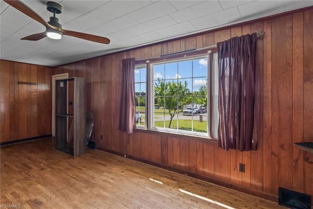 861 Creed Road, Ararat, NC 27007