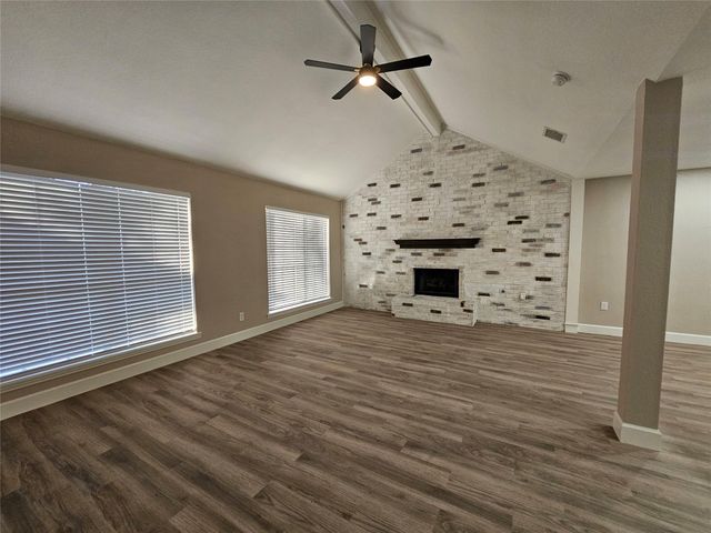 10411 Carlow Lane Lane, La Porte, TX 77571
