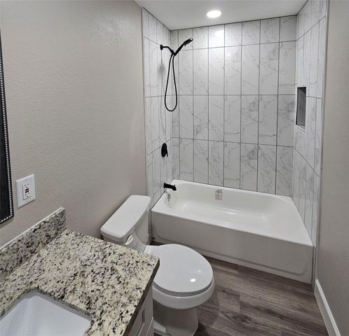 10411 Carlow Lane Lane, La Porte, TX 77571