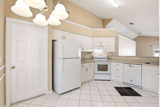 1094 BRIELLE COURT, Oviedo, FL 32765